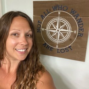 Meet your Posher, Caitlin